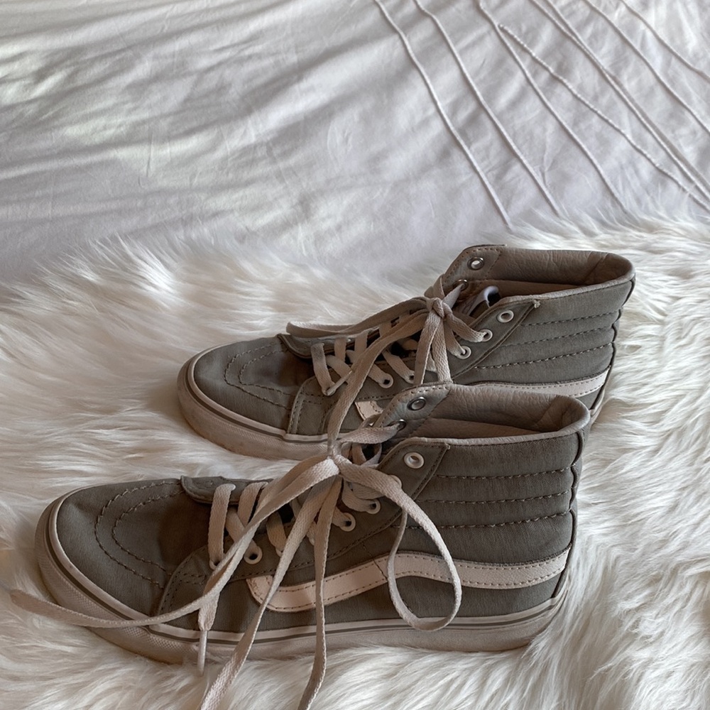 Light Gray Vans High Tops Size 7.5 Womens 6 Mens